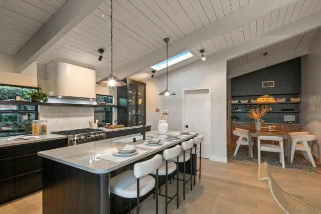 2526 Aster St, San Diego, CA 92109