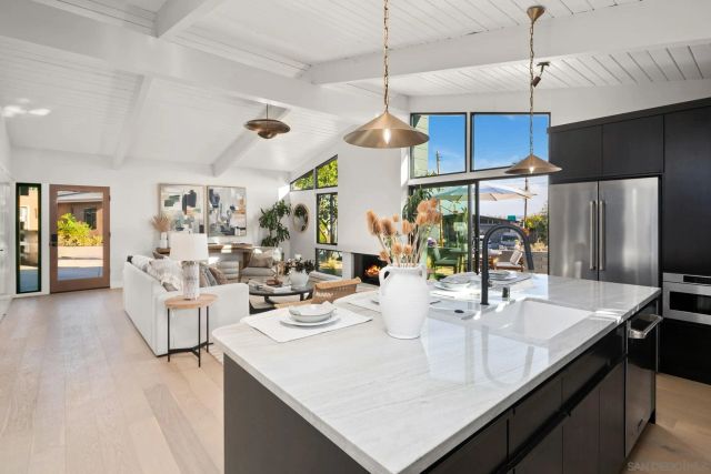 2526 Aster St, San Diego, CA 92109