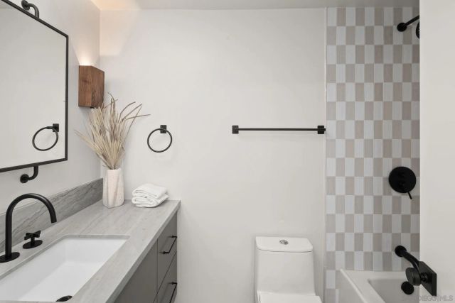 2526 Aster St, San Diego, CA 92109