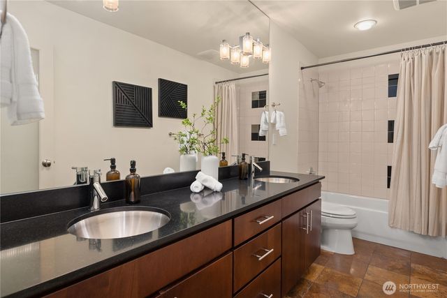 3042 SW Manning Street, Seattle, WA 98126