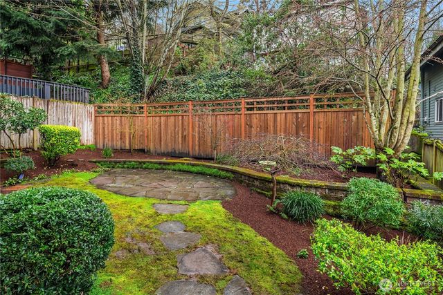 3042 SW Manning Street, Seattle, WA 98126