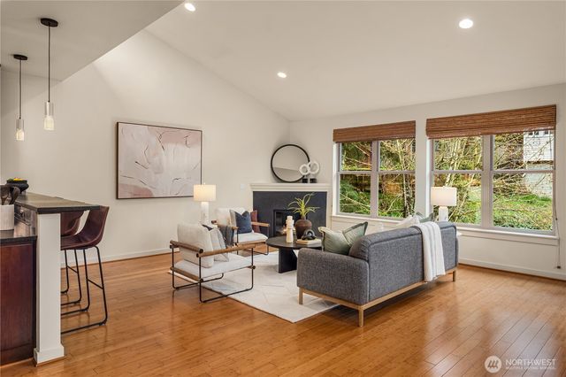 3042 SW Manning Street, Seattle, WA 98126