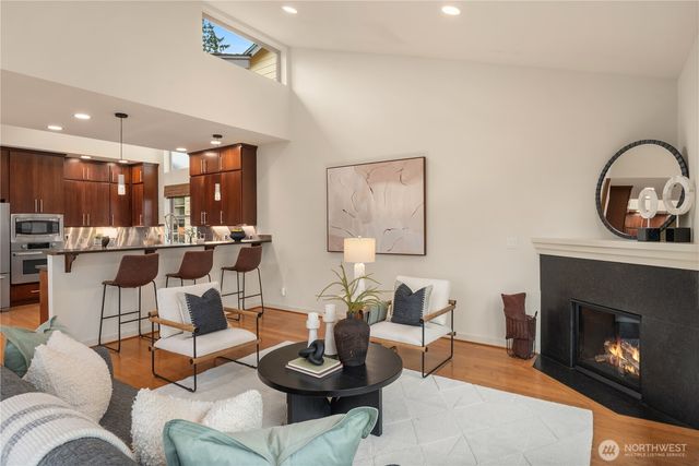 3042 SW Manning Street, Seattle, WA 98126