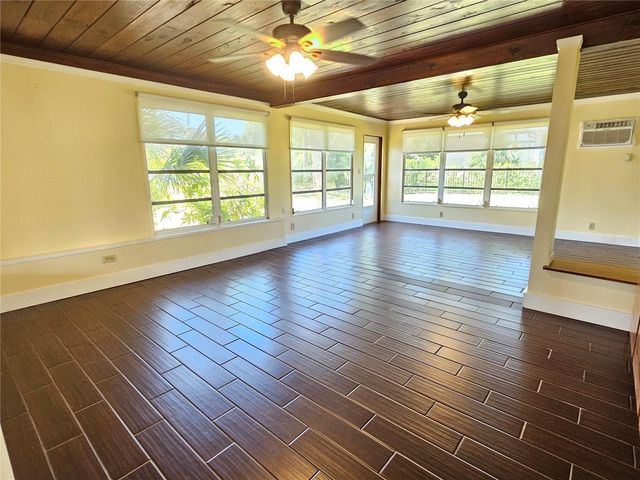 309 PARK BOULEVARD N, Venice, FL 34285