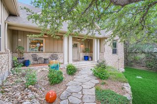 21825 Briarcliff DR, Spicewood, TX 78669