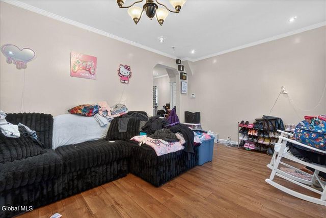 912 Cutler Street, Schenectady, NY 12303