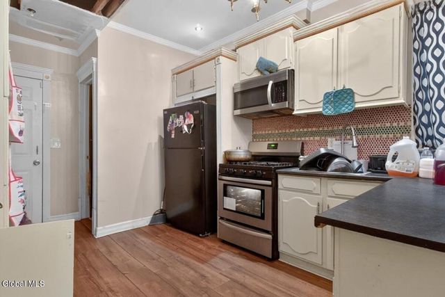 912 Cutler Street, Schenectady, NY 12303