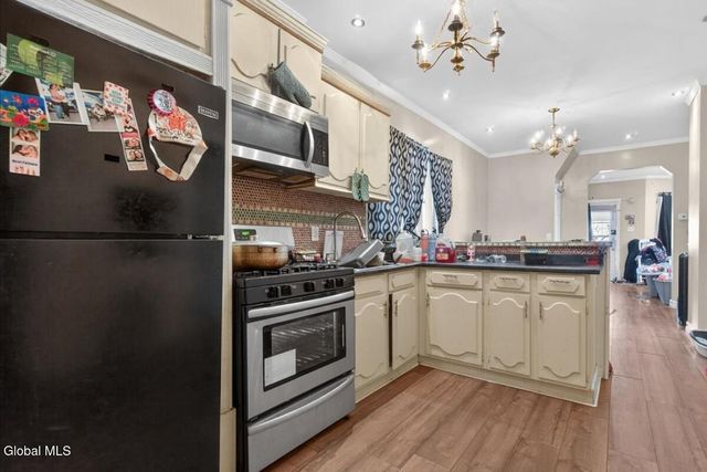 912 Cutler Street, Schenectady, NY 12303