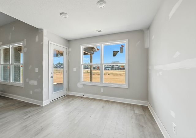 207 Donegal Dr, Clarksville, TN 37042