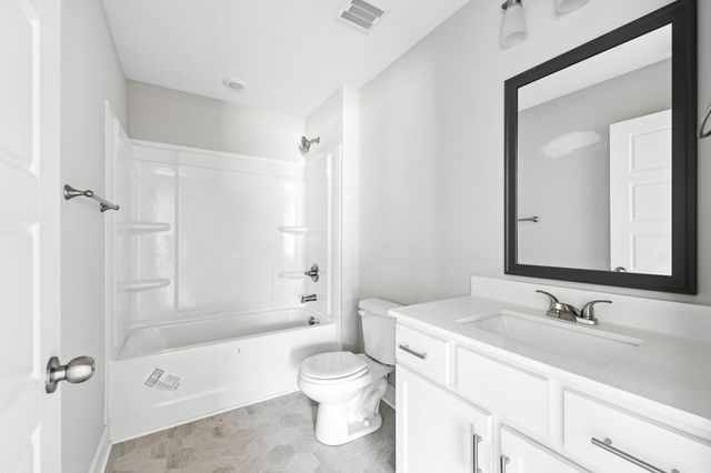 207 Donegal Dr, Clarksville, TN 37042