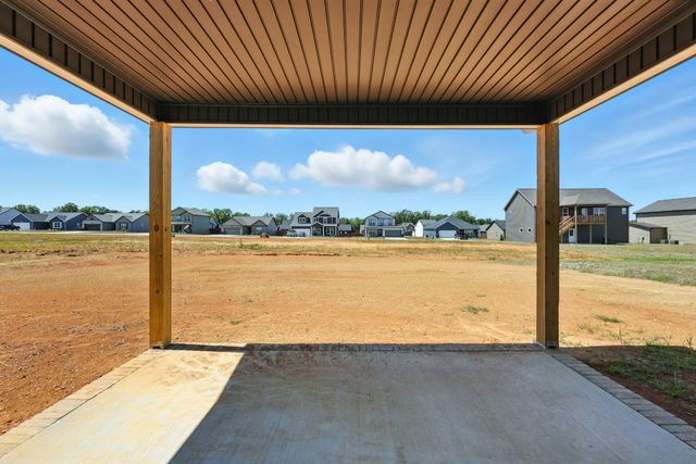 207 Donegal Dr, Clarksville, TN 37042