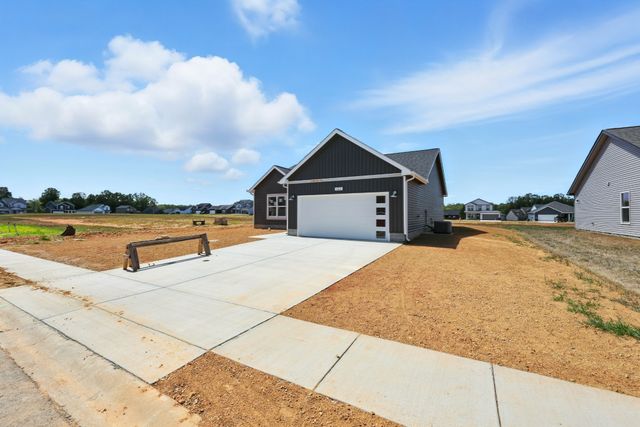 207 Donegal Dr, Clarksville, TN 37042