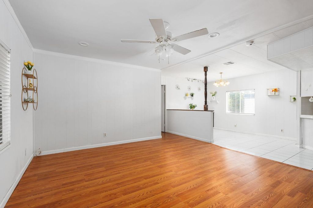 Image 10 of property listing at 336 E Alluvial Avenue # 126, Fresno, CA 93720