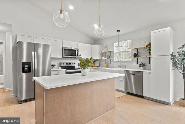 6014 COURTHOUSE RD, Spotsylvania, VA 22551