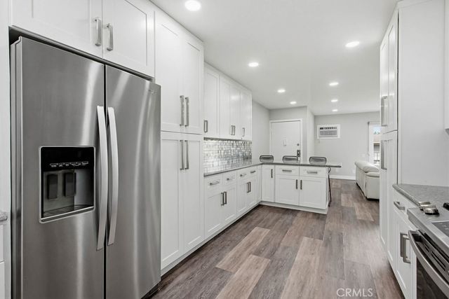 1860 W Glenoaks L, Anaheim, CA 92801