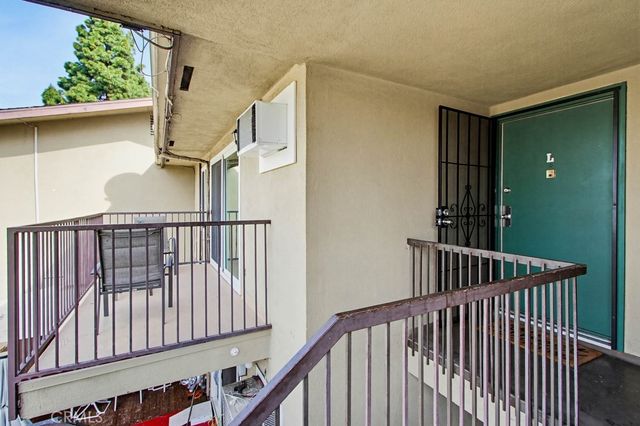 1860 W Glenoaks L, Anaheim, CA 92801