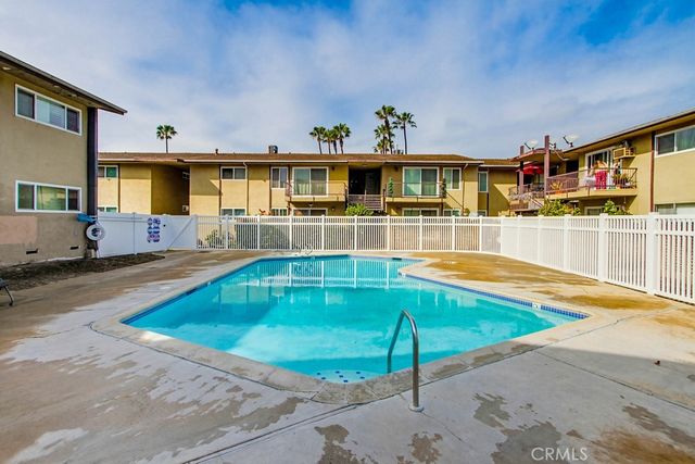 1860 W Glenoaks L, Anaheim, CA 92801