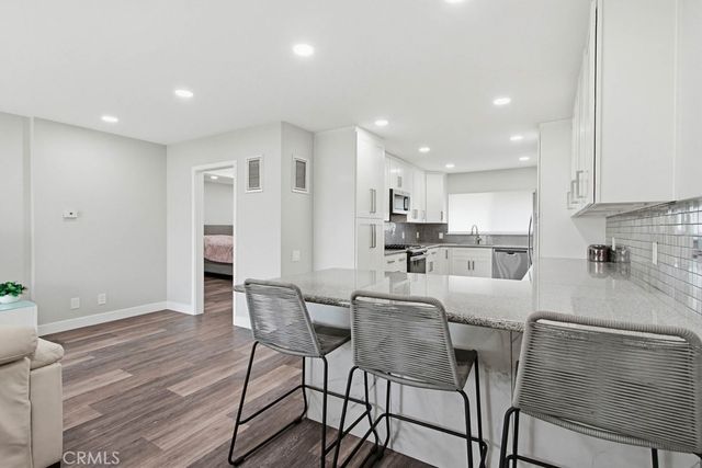 1860 W Glenoaks L, Anaheim, CA 92801