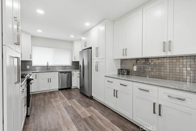 1860 W Glenoaks L, Anaheim, CA 92801