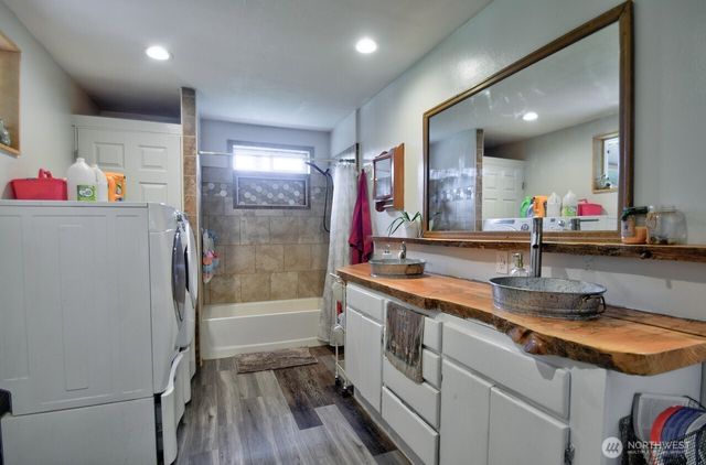 253 Kruger Road #B, Onalaska, WA 98570