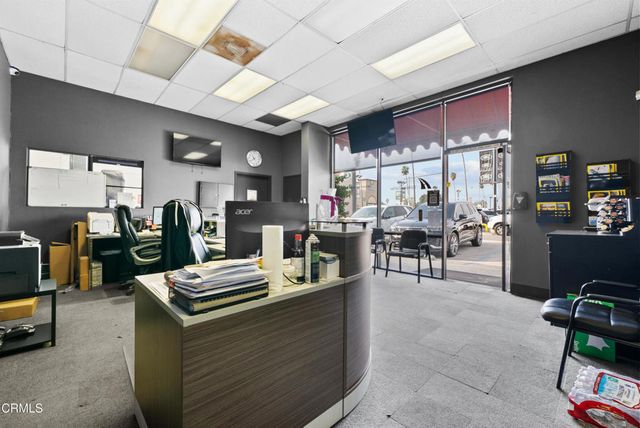 3549 E Colorado Boulevard, Pasadena, CA 91107