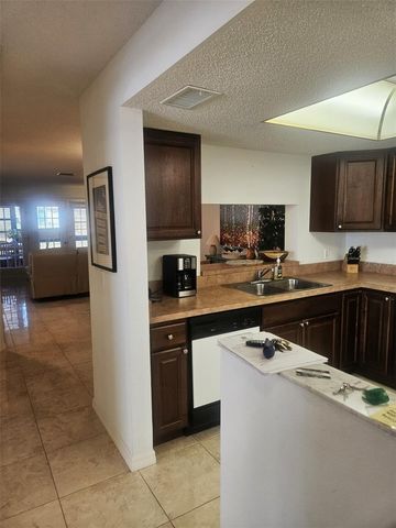 307 PINE HOLLOW CIRCLE 307, Englewood, FL 34223