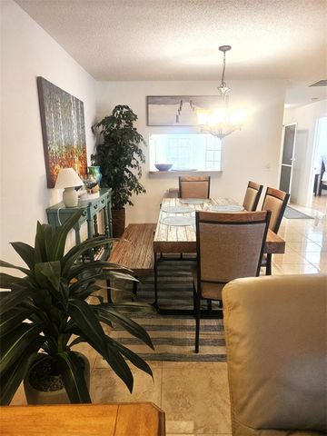 307 PINE HOLLOW CIRCLE 307, Englewood, FL 34223