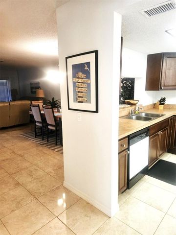 307 PINE HOLLOW CIRCLE 307, Englewood, FL 34223