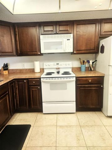 307 PINE HOLLOW CIRCLE 307, Englewood, FL 34223