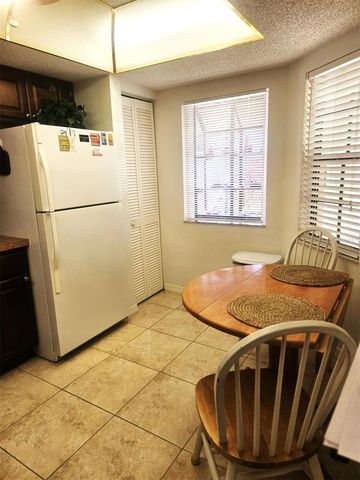 307 PINE HOLLOW CIRCLE 307, Englewood, FL 34223
