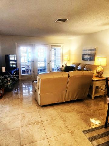 307 PINE HOLLOW CIRCLE 307, Englewood, FL 34223