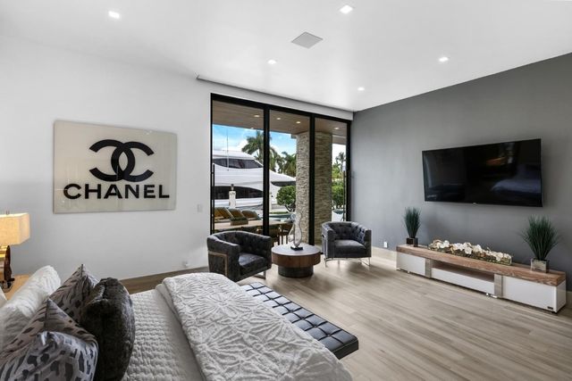 2437 Delmar Place, Fort Lauderdale, FL 33301