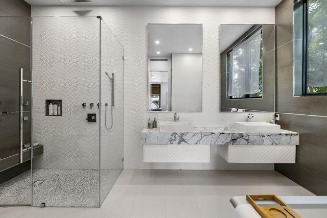 2437 Delmar Place, Fort Lauderdale, FL 33301