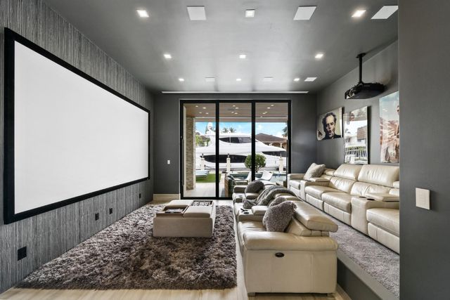 2437 Delmar Place, Fort Lauderdale, FL 33301