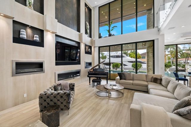 2437 Delmar Place, Fort Lauderdale, FL 33301