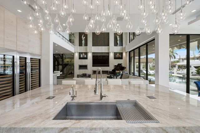 2437 Delmar Place, Fort Lauderdale, FL 33301