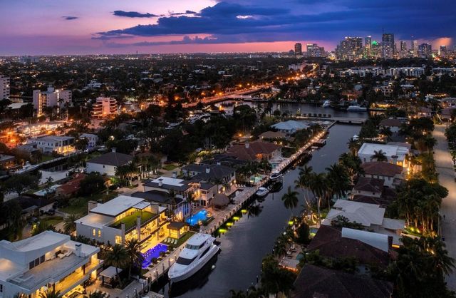 2437 Delmar Place, Fort Lauderdale, FL 33301