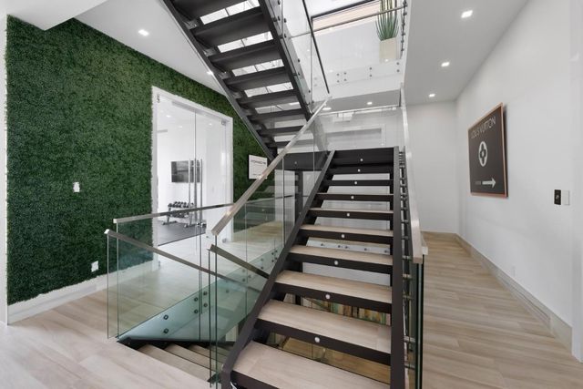 2437 Delmar Place, Fort Lauderdale, FL 33301