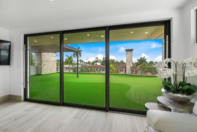 2437 Delmar Place, Fort Lauderdale, FL 33301