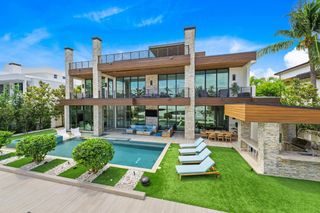 2437 Delmar Place, Fort Lauderdale, FL 33301