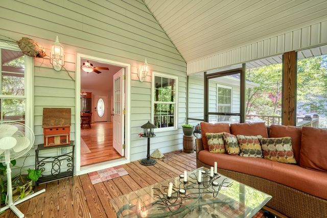 1903 Bell Eagle Drive, Hiawassee, GA 30546