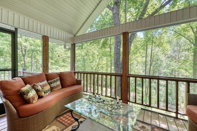 1903 Bell Eagle Drive, Hiawassee, GA 30546