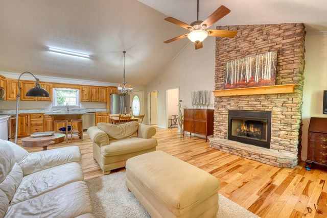 1903 Bell Eagle Drive, Hiawassee, GA 30546