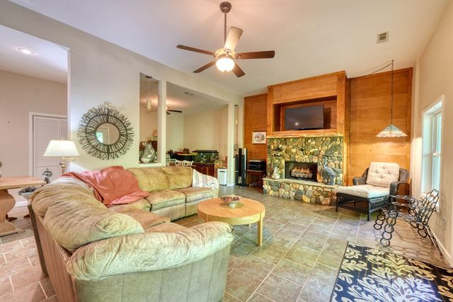 1903 Bell Eagle Drive, Hiawassee, GA 30546