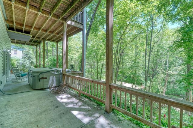 1903 Bell Eagle Drive, Hiawassee, GA 30546
