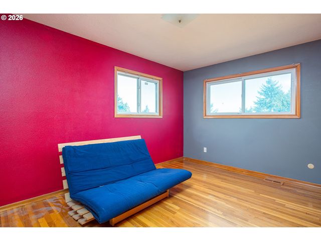 12340 Ne ROSE Pkwy, Portland, OR 97230