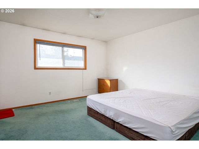 12340 Ne ROSE Pkwy, Portland, OR 97230