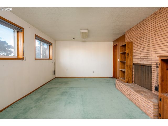 12340 Ne ROSE Pkwy, Portland, OR 97230