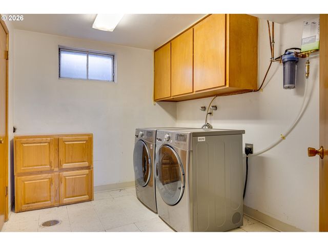 12340 Ne ROSE Pkwy, Portland, OR 97230