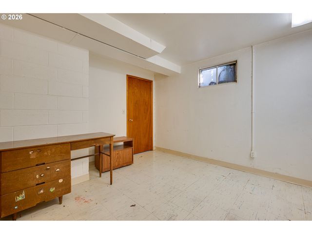 12340 Ne ROSE Pkwy, Portland, OR 97230